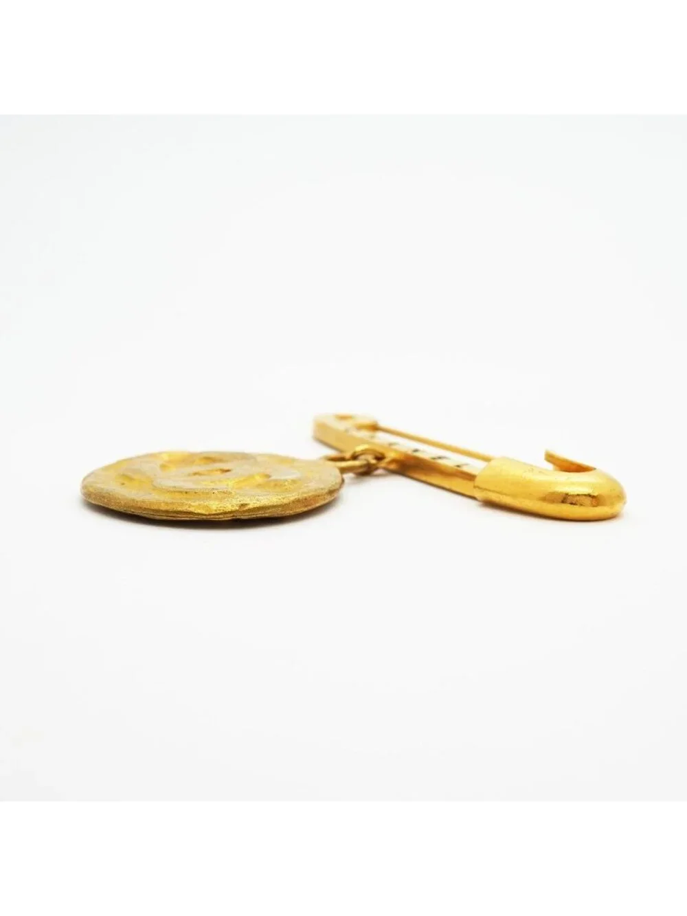 Chanel Brooch Vintage CC Logo Round Circle Gold Plated